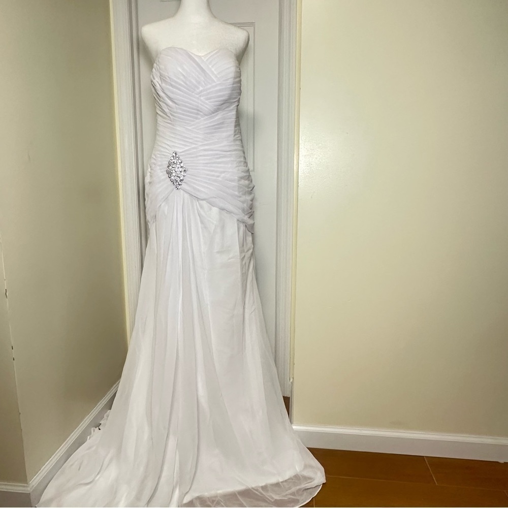 Custom Strapless Sweetheart Neckline Simple Organza fit & Flare Wedding Dress